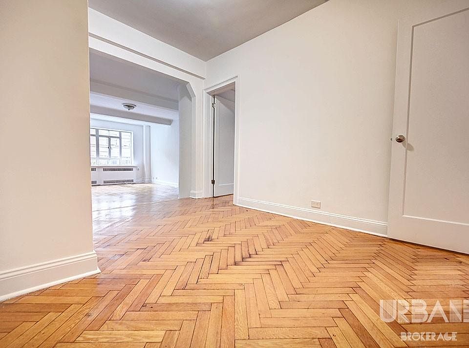 1st image of 10 W 74th St APT 3D