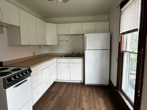 141 E North St #1/2, Mount Gilead, OH 43338