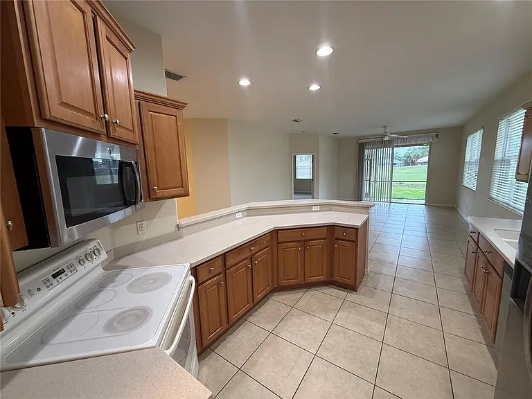 342 Fairway Isles Ln — Photo 3