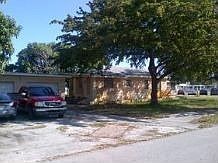1st image of 801 NE 33rd St