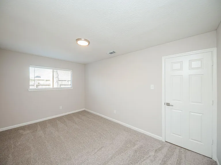121 Coffee Ln — Photo 20