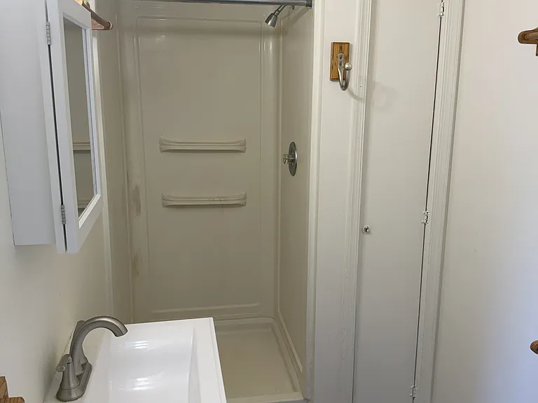 315 N Broadway St — Photo 5