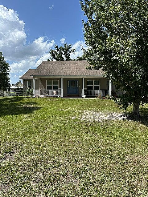 1st image of 5815 Lake Lizzie Dr