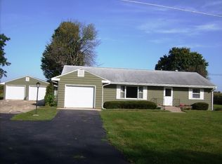 25130 Como Rd, Sterling, IL 61081