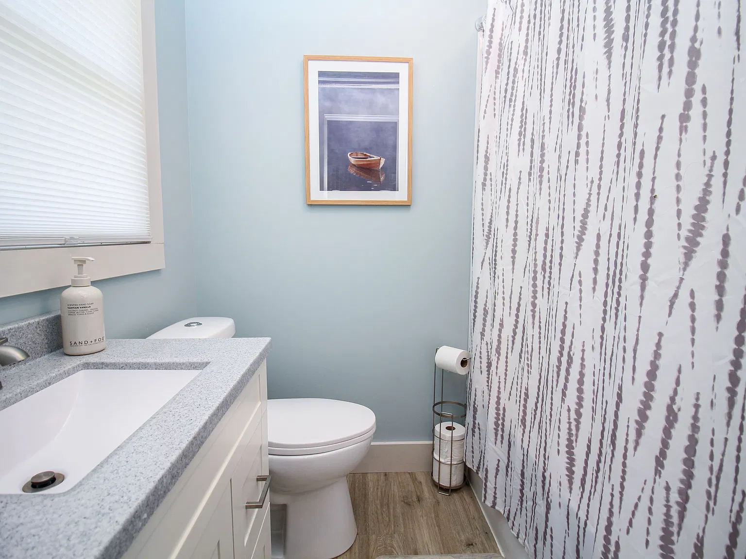 3 bed, 2.5 bath, 1200 sqft, $2,200 — Photo 2