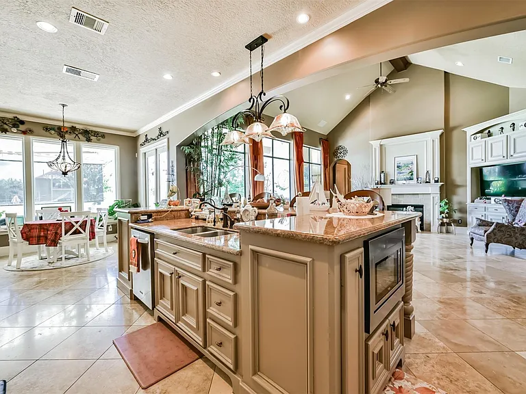 7603 Catalina Island Dr — Photo 11