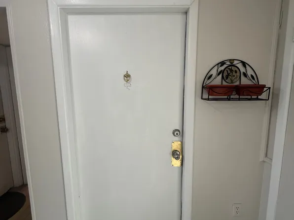 1610 Boston St, Aurora, CO 80010