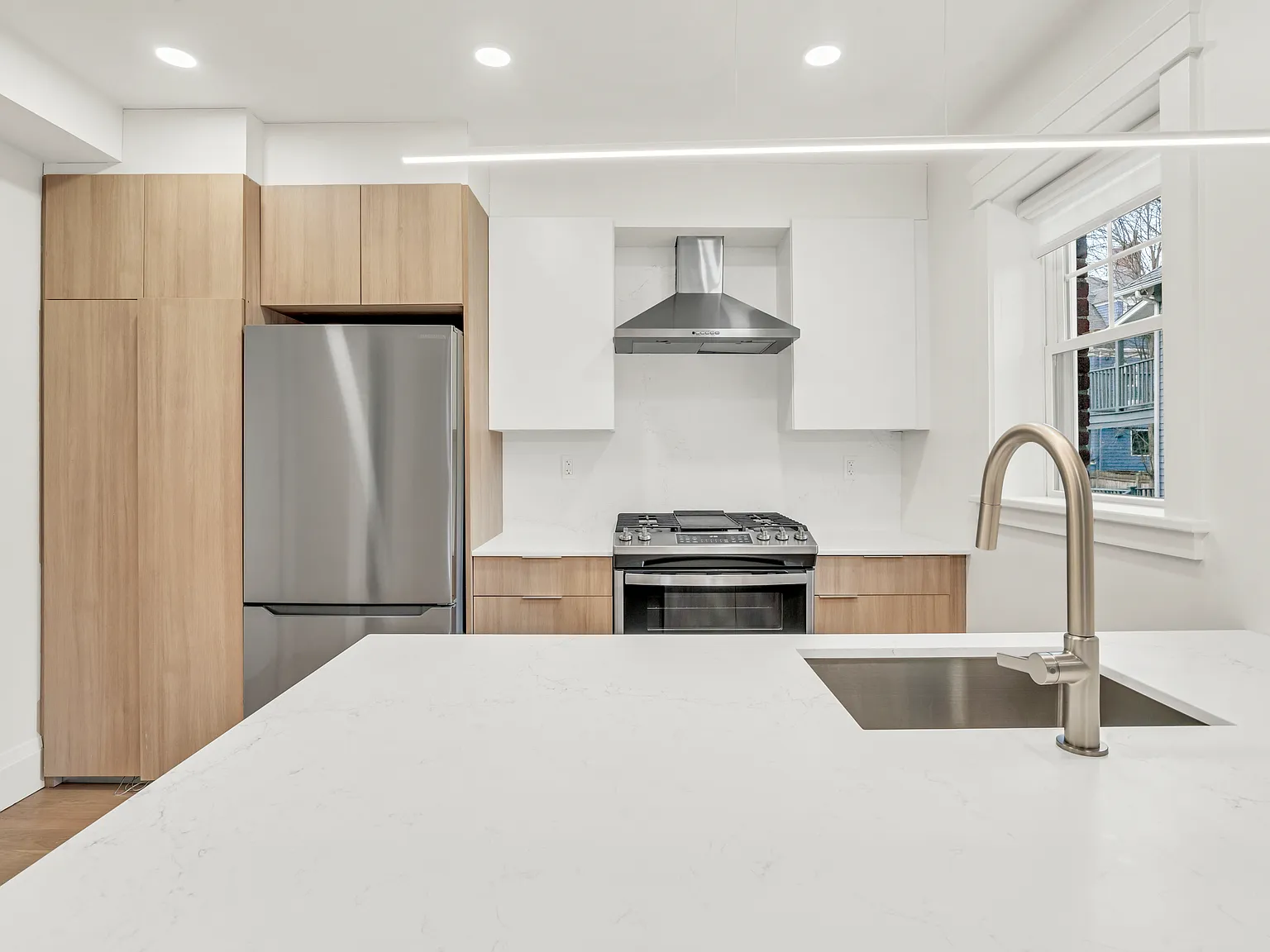 Harvard Lee — Photo 3