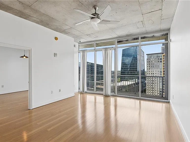 950 W Peachtree St NW #1413 — Photo 7