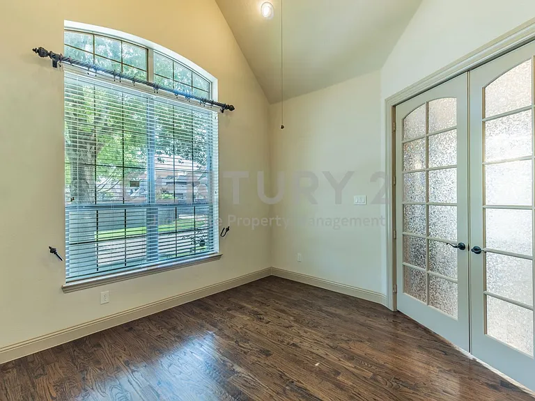 7565 Rawlins Ln — Photo 33
