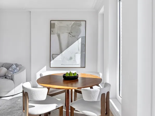 78-29 Austin Street image 5 of 26