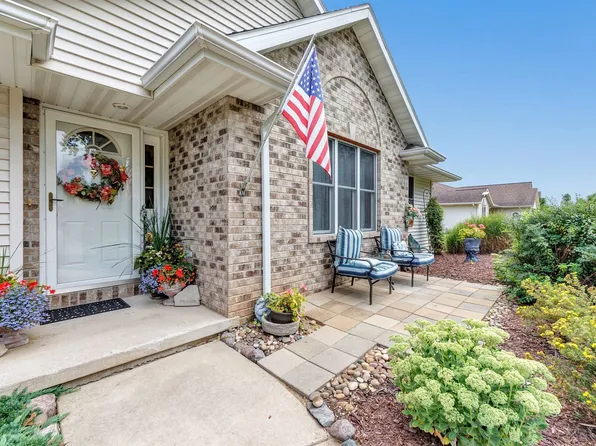 1159 Inlet Dr, Suamico, WI 54173