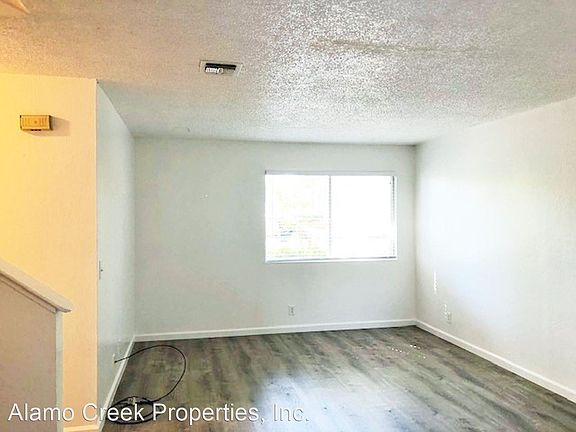 5th image of 353 Eldridge Ave
