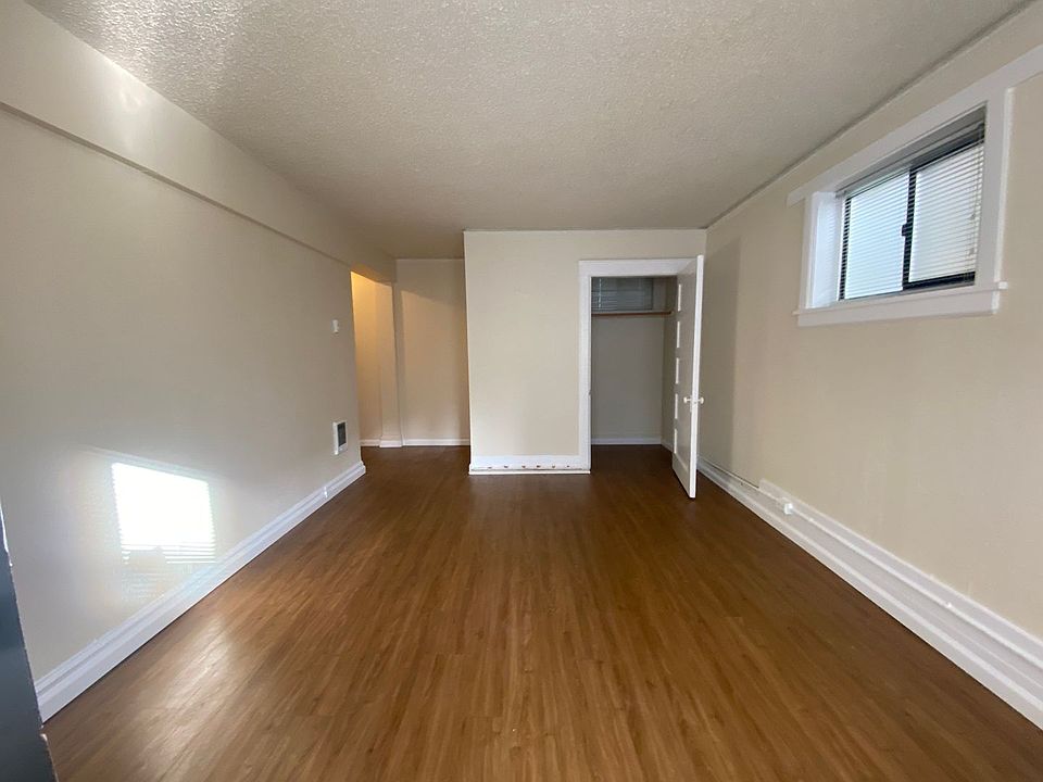 1st image of 5241 15th Ave NE APT 9