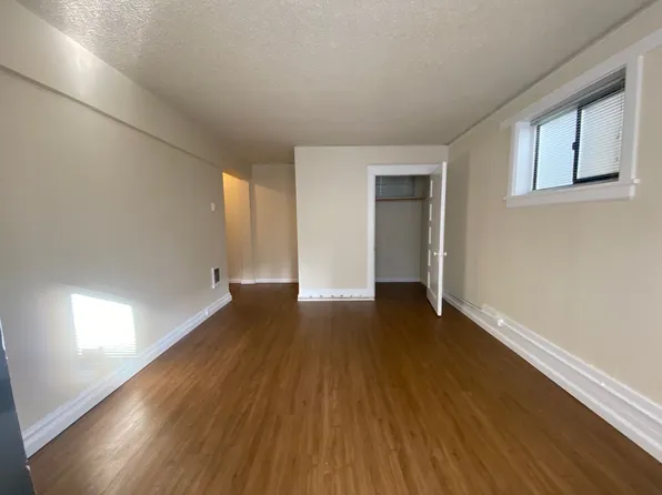 5241 15th Ave., 5241 15th Ave NE APT 9, Seattle, WA 98105