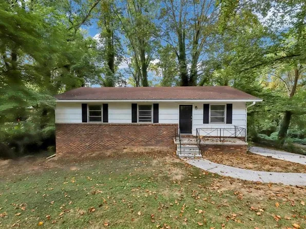 4270 Brookside Dr, Forest Park, GA 30297