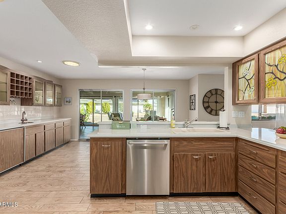 3rd image of 12426 W BANYAN Drive