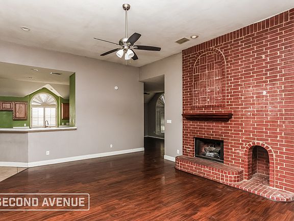 4th image of 2404 Liles Ln