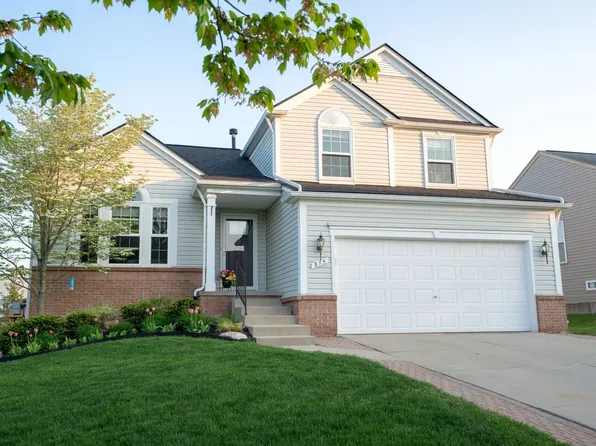 875 Canyon Creek Dr, Holly, MI 48442