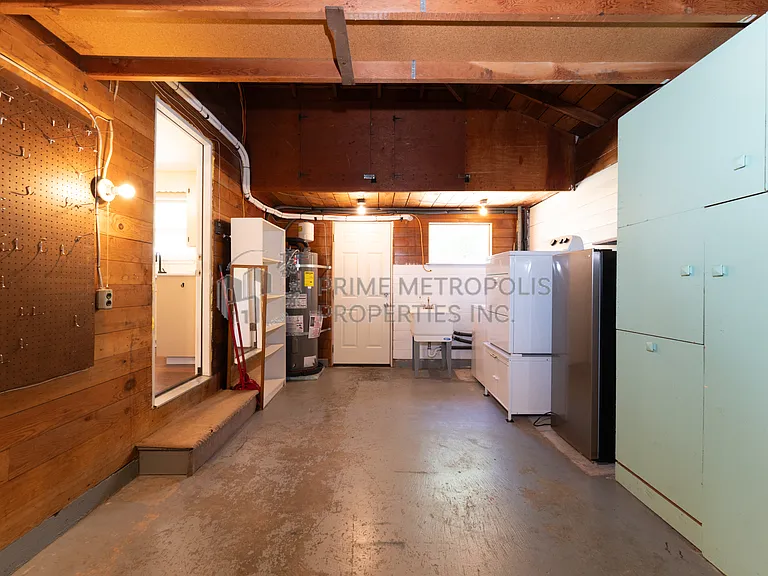410 S 116th St — Photo 17