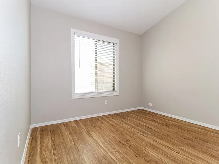 11456 W Sheridan St — Photo 13