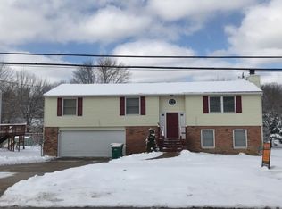 9595 Hoose Rd, Mentor, OH 44060