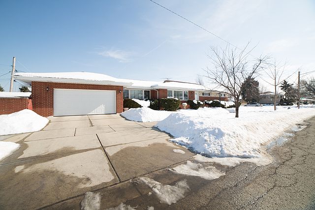 1st image of 8437 N Oketo Ave