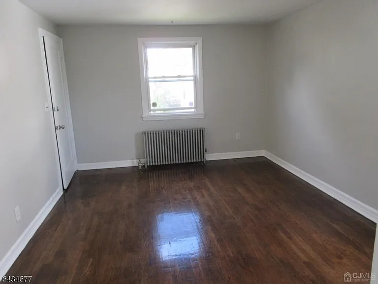 815 2nd St #815B — Photo 9