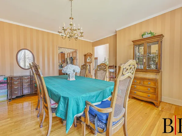 2150 Royce Street image 8 of 36