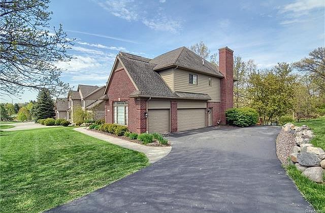 8231 Brookstone Ln Clarkston MI 48348 Zillow