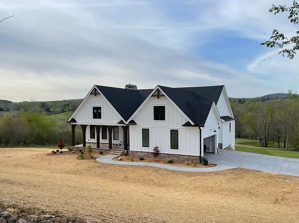 1052 Owen Glen Dr, Blairsville, GA 30512