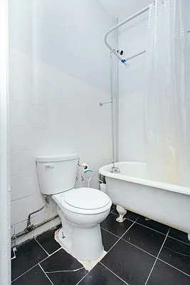 Rented by Nooklyn NYC LLC | media 28