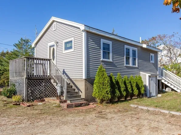 1 Flora St, Newburyport, MA 01950