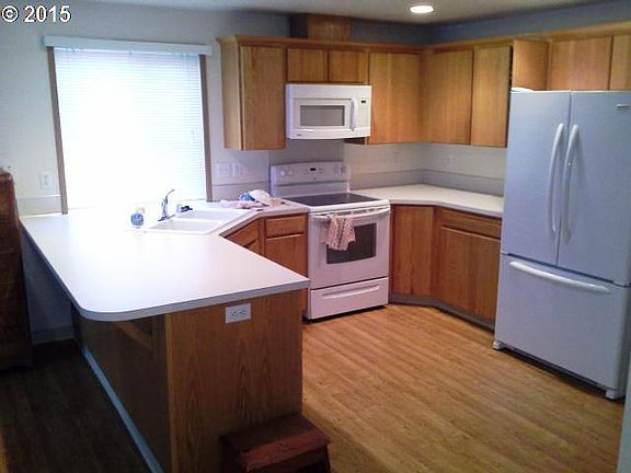 3rd image of 6508 NE 76th Ave
