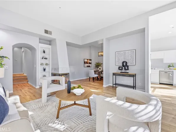 261 N Skyline Dr, Thousand Oaks, CA 91362