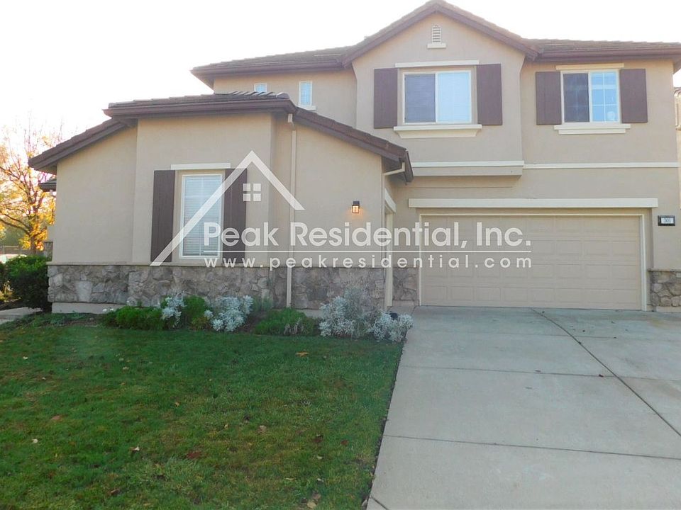 1st image of 301 Charnwood Ct