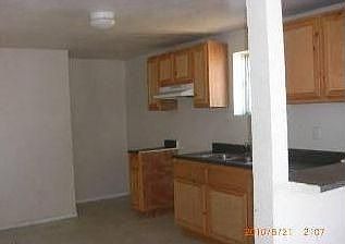 3rd image of 10925 Hickory St