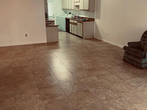 2nd image of 671 W Rosewood Ln #671