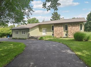 38W608 Sunvale Dr, Elgin, IL 60124