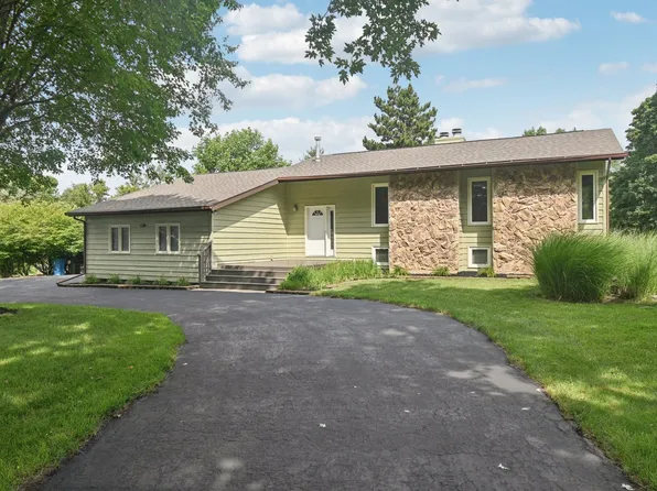 38W608 Sunvale Dr, Elgin, IL 60124