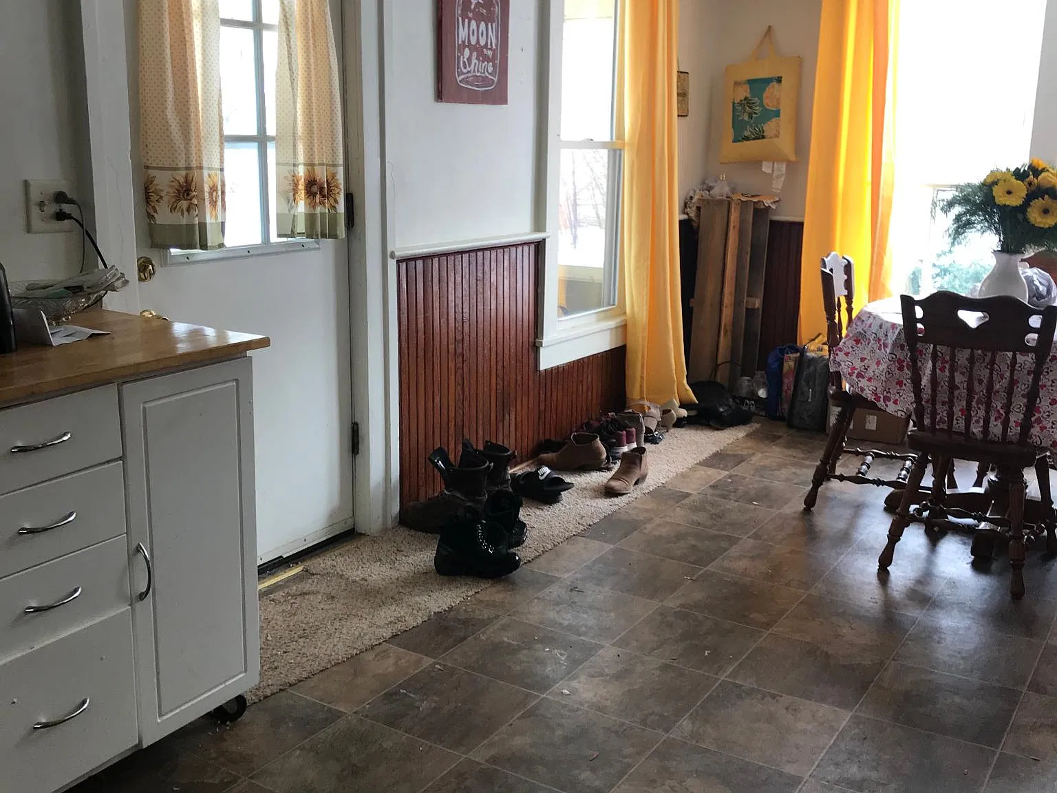 3 bed, 1200 sqft, $1,450 — Photo 4