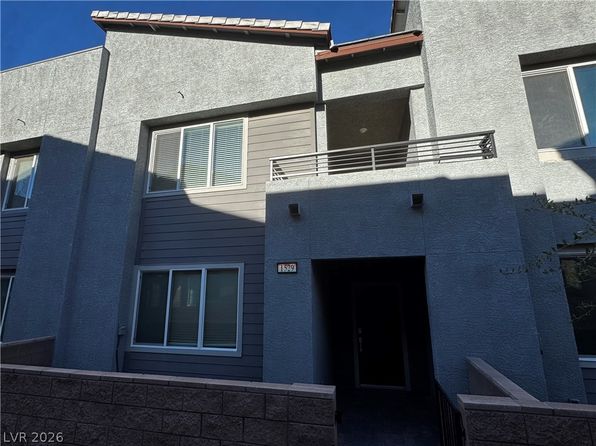 1529 Eva Crossing Pl