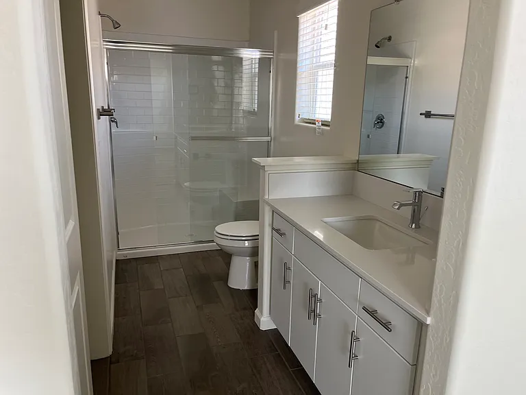 2046 N Hammel Ln — Photo 4
