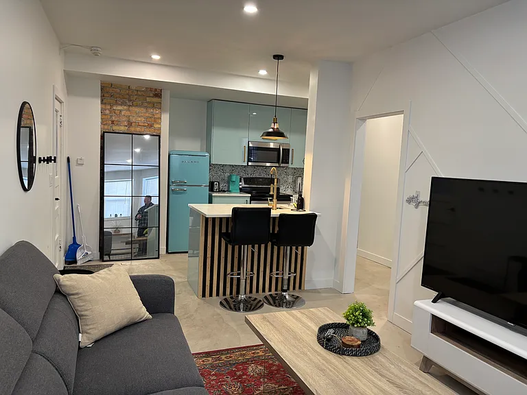 2205 Smith St — Photo 15
