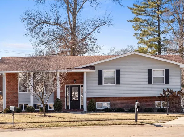 9255 Cordoba Ct, Saint Louis, MO 63126