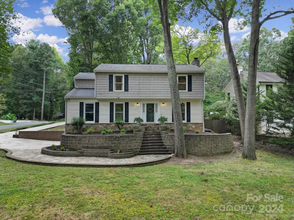 5601 Lancelot Dr, Charlotte, NC 28270