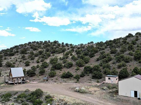4th image of 37258 Elkhorn Canyon Road