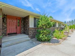 235 Gypsy Ln, Robins, IA 52328