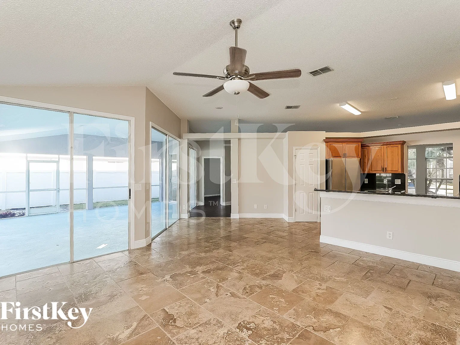 3 bed, 2.0 bath, 1886 sqft, $2,425 — Photo 4