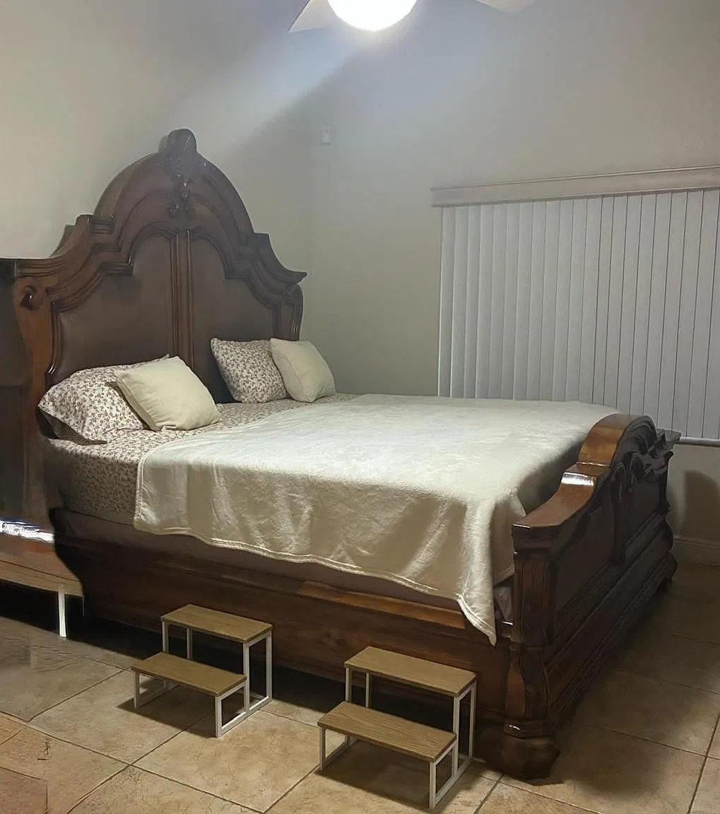 3 bed, 2.0 bath, 1714 sqft, $3,000 — Photo 3